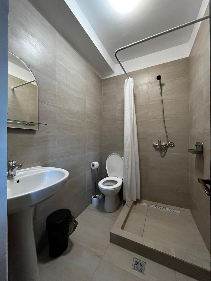 Отель La Conac Nufaru Экстерьер фото