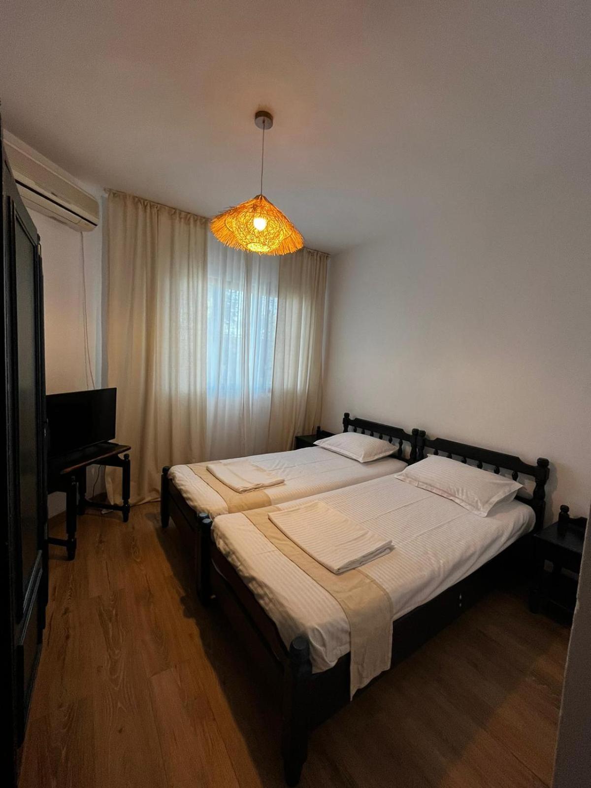 Отель La Conac Nufaru Экстерьер фото